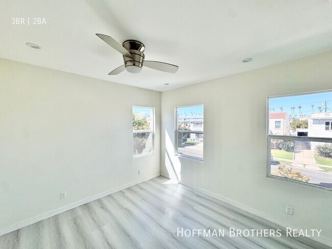 Foto del edificio - 1402 1/2 S Bronson Ave Los Angeles, CA 90019