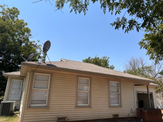 Building Photo - 4706 Spiser Ln