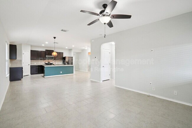 Foto del edificio - 14046 Cremello Fls