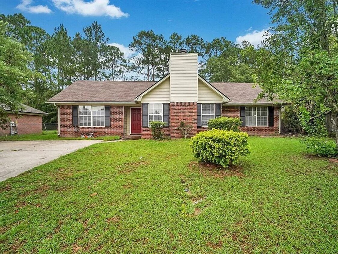 Primary Photo - 906 Willowbrook Dr