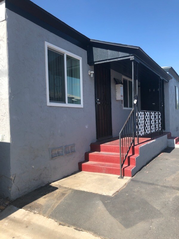 Building Photo - 542 60th St