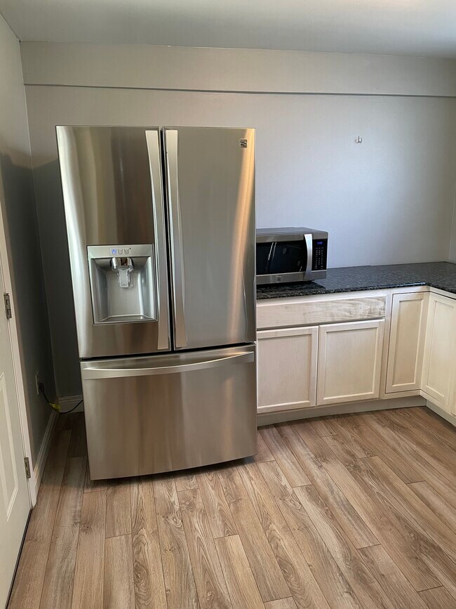 Vista de West Genesee - 925 Tyler Ave