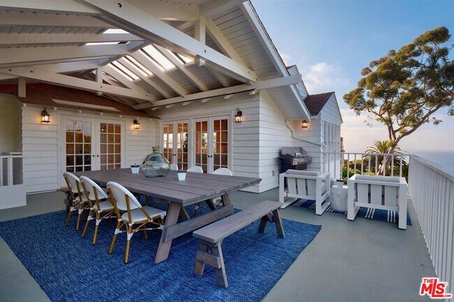 Foto del edificio - 7715 Whitefield Pl