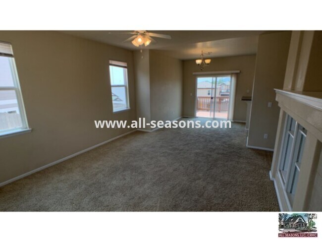 Foto del edificio - 2 Story Home in Stetson Hills