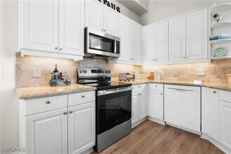 Building Photo - 1540 Clermont Dr