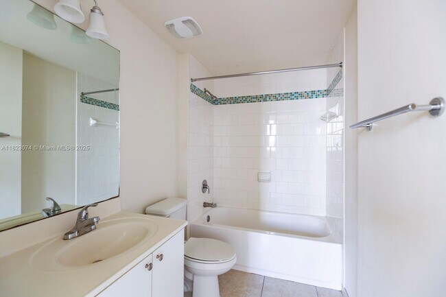 Foto del edificio - 423 NE 23rd St