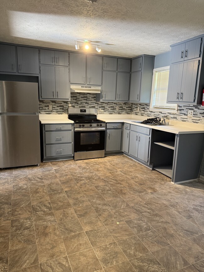 Building Photo - 5836 N Castlegate Dr