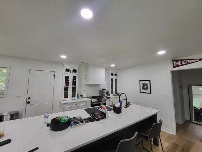 Foto del edificio - 2107 Pinehurst Dr