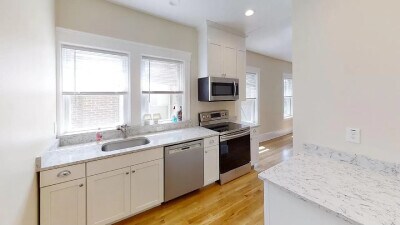 Building Photo - 303 Tappan St