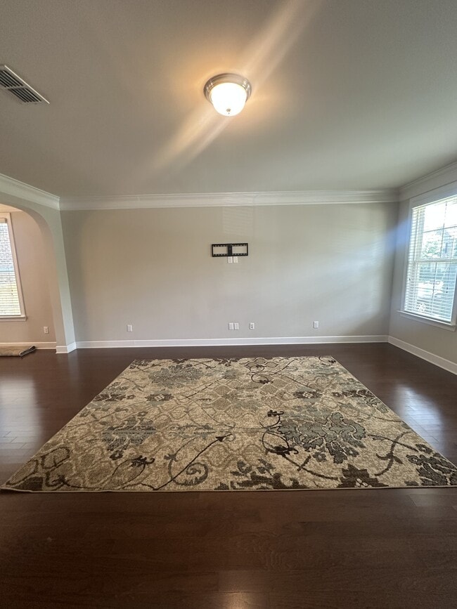 Building Photo - 5448 Pisano St