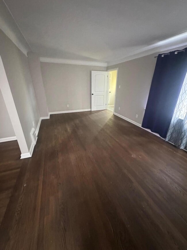 Foto del edificio - 14591 Mettetal St