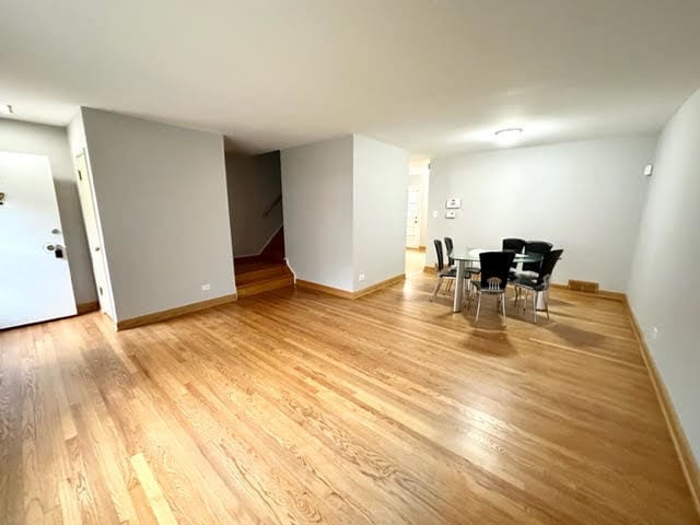 Building Photo - 2544 W Birchwood Ave