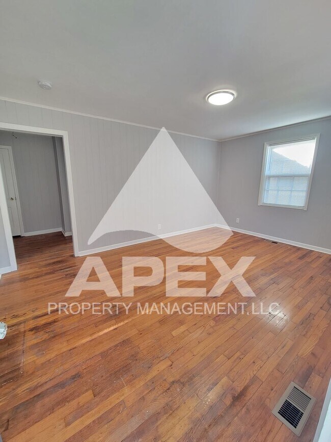 Foto del edificio - Charming 3 Bd - 2 Ba Renovated Home in Nor...