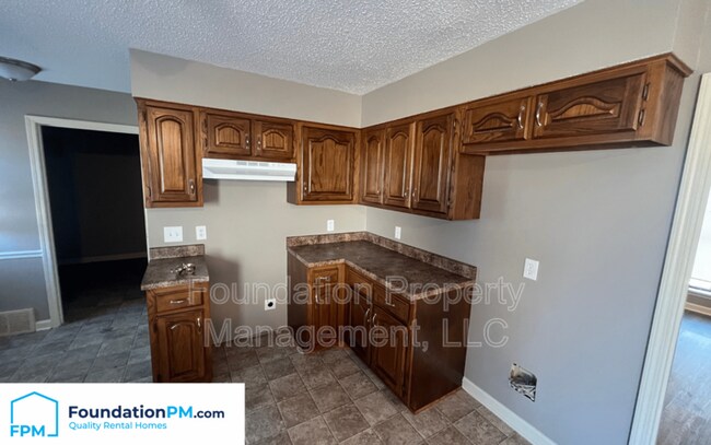 Foto del edificio - 8182 Creekside Cir S