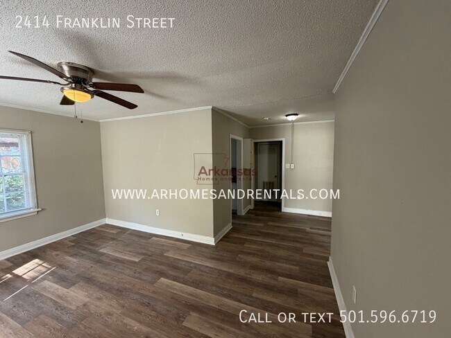 Foto del edificio - 2414 Franklin St