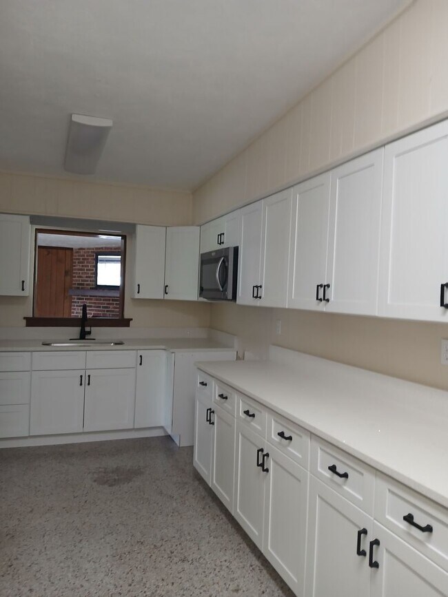 Foto del edificio - 321 E 6th St