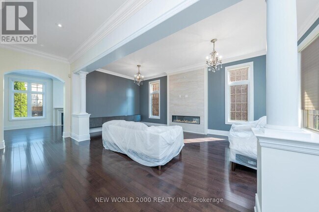 Building Photo - 10 Orleans Cir