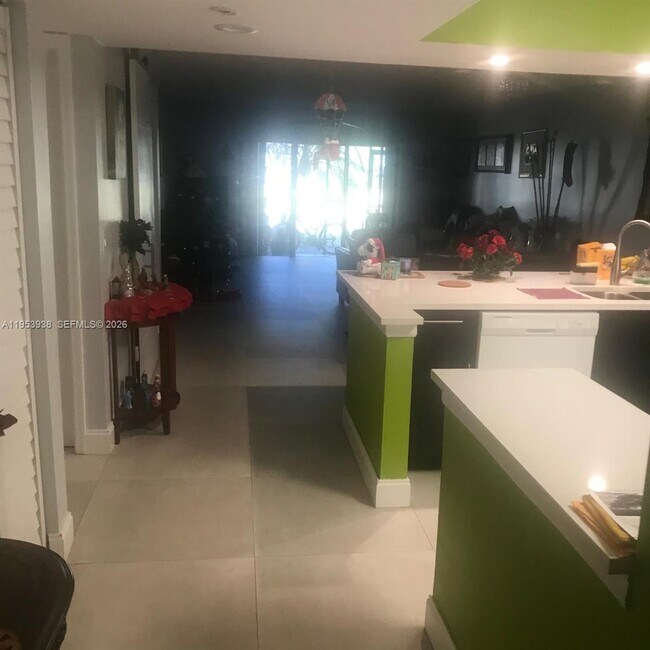 Foto del edificio - 195 Lakeview Dr