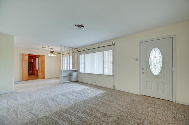 Building Photo - 9817 Neuens Rd