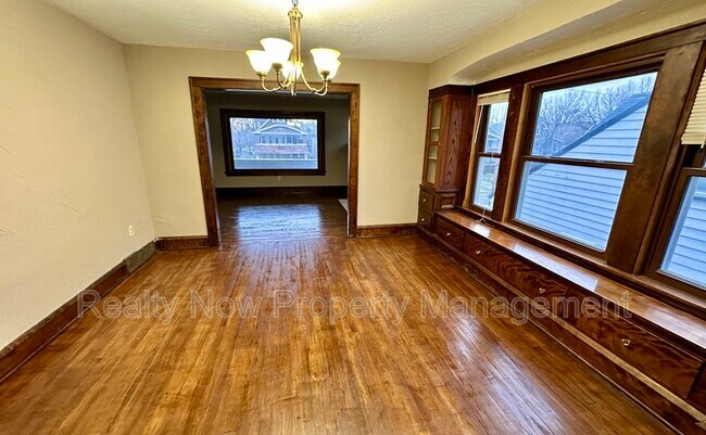 Foto del edificio - 2523 E 124th St