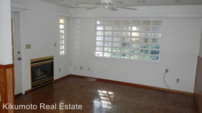 Building Photo - 990 Casilada Way