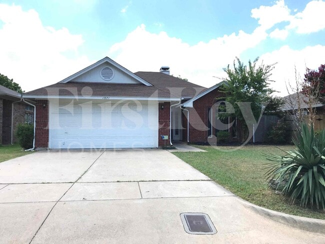 Building Photo - 1371 Gainsborough Way