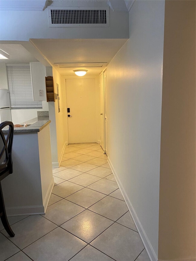 Building Photo - 3545 S Ocean Blvd