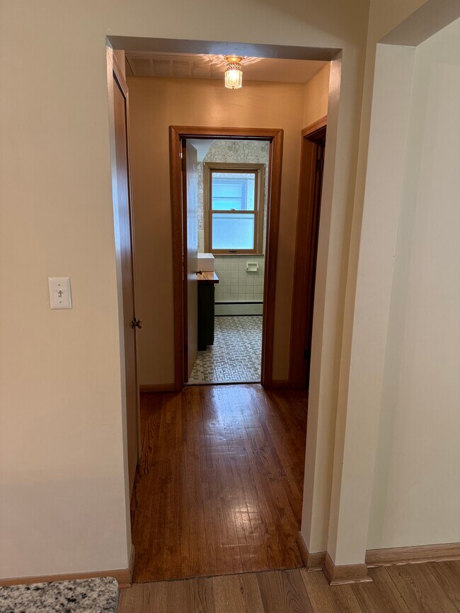 Hall - 993 Hyacinth Ave E