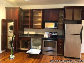 Building Photo - 600 Columbia Rd