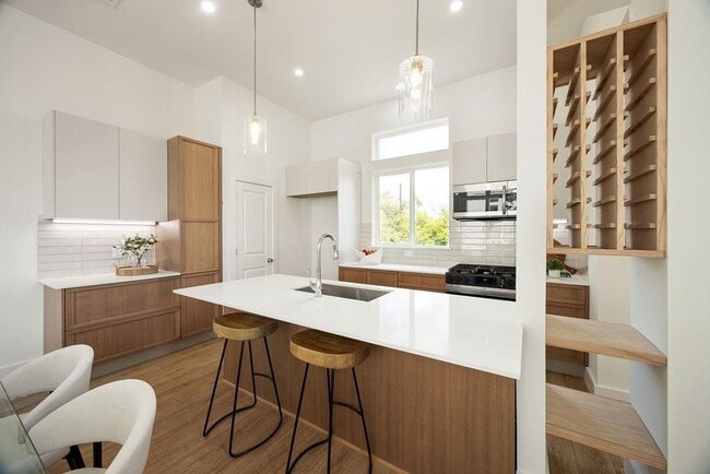 Foto del edificio - 1715 Mary St