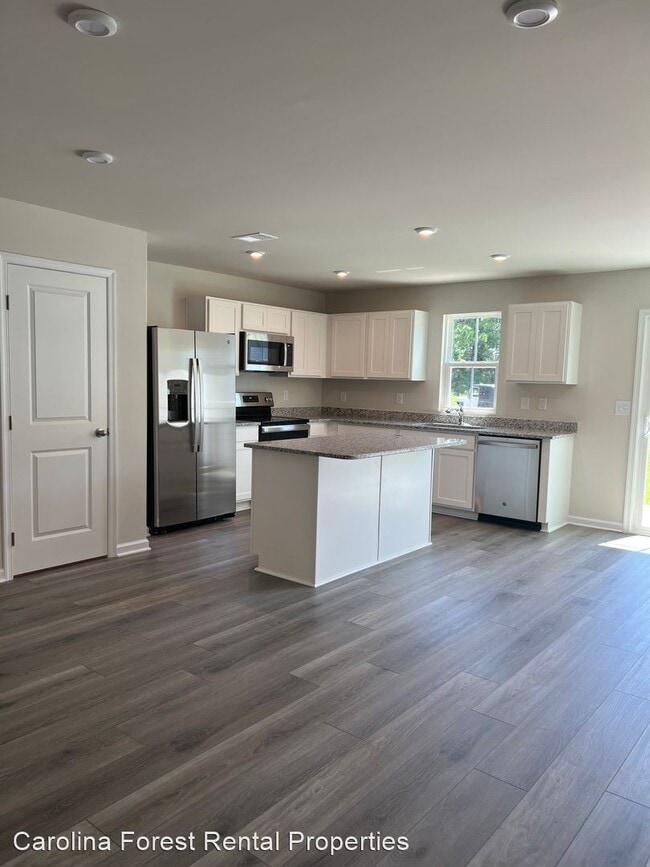 Building Photo - 3 br, 2.5 bath House - 305 Granada Street ...