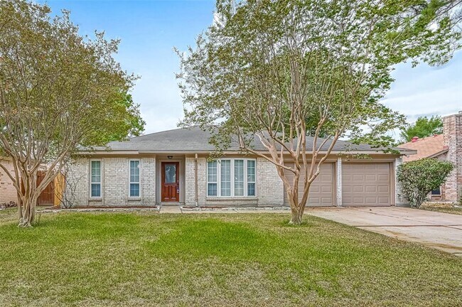 Foto del edificio - 22527 Carter Moir Ln