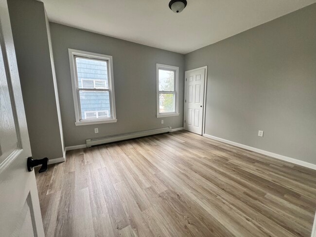 Bedroom - 342 Morrissee Ave