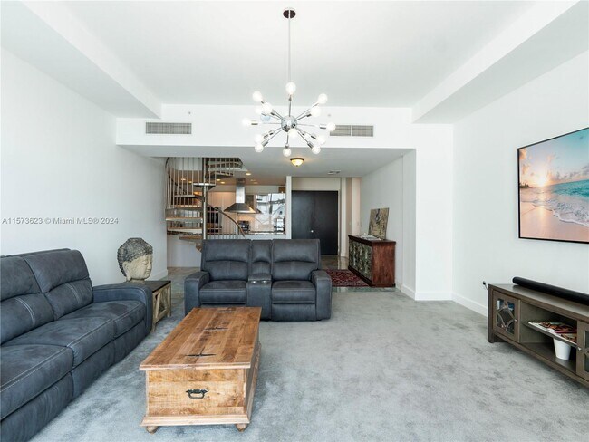 Building Photo - 201 Aqua Ave