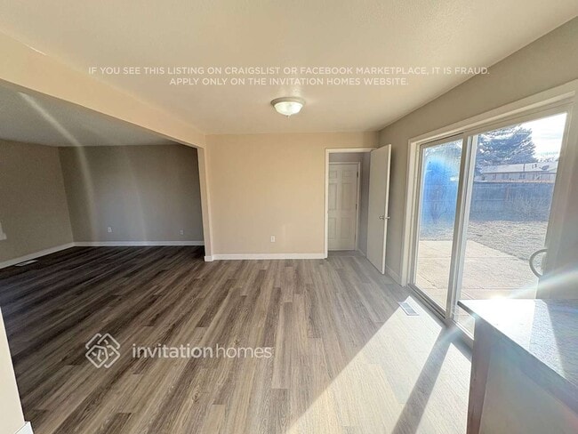 Building Photo - 2881 S Olathe Ct