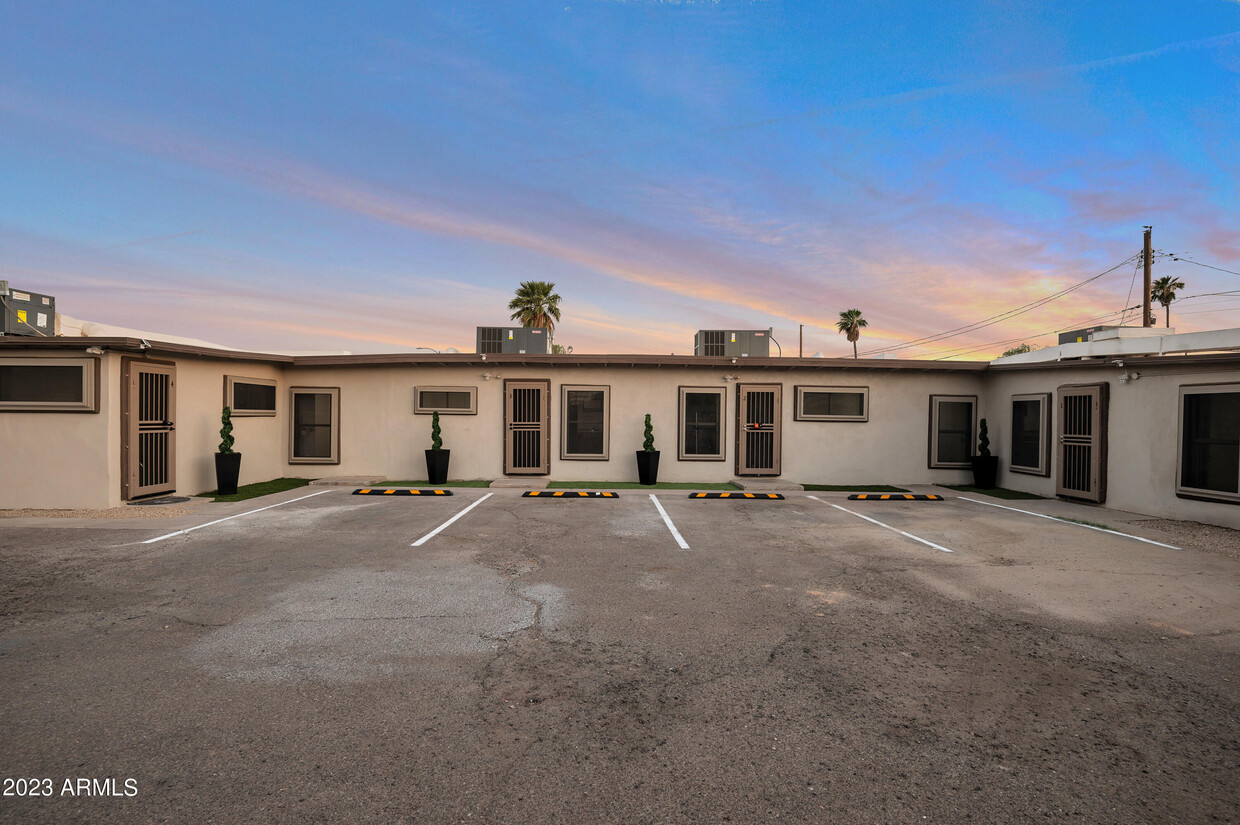 Foto principal - 1108 S 33rd Ave