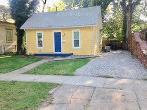 Building Photo - 303 Allison St