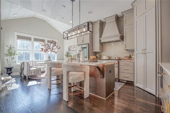 Foto del edificio - 984 Memorial Walk SE