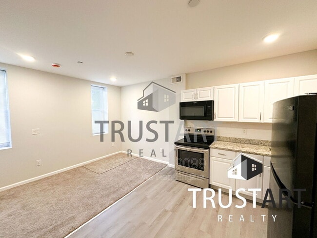 Photo - 2404 W Thompson St Apartment