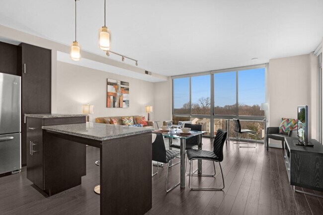 Foto del edificio - 3718 Midtown Dr