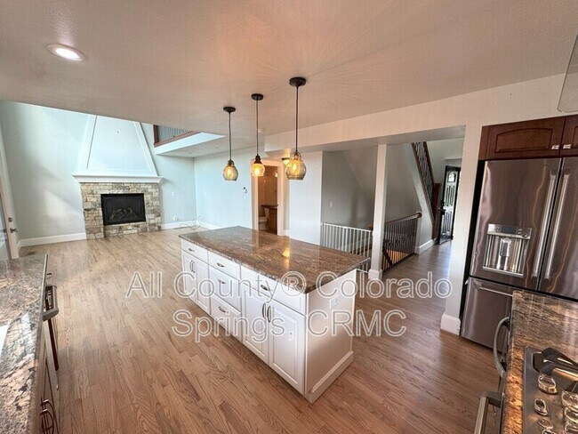 Building Photo - 2615 Helmsdale Dr
