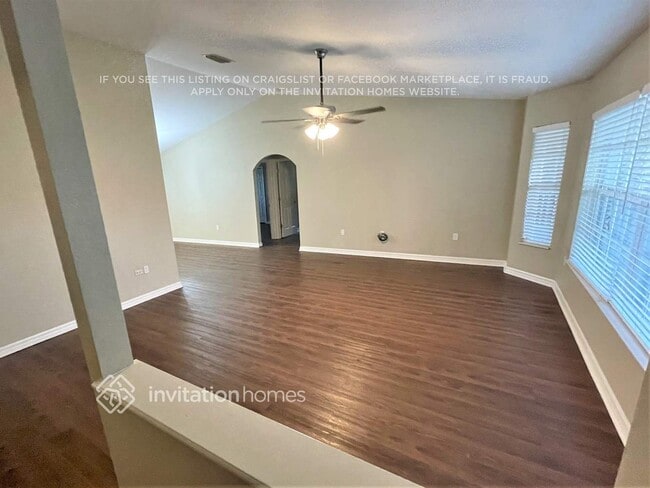 Building Photo - 27077 Tierra Del Fuego Cir