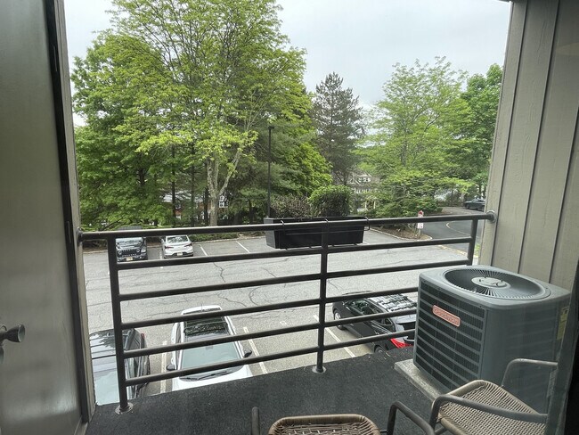 Building Photo - 41 Mt Kemble Ave