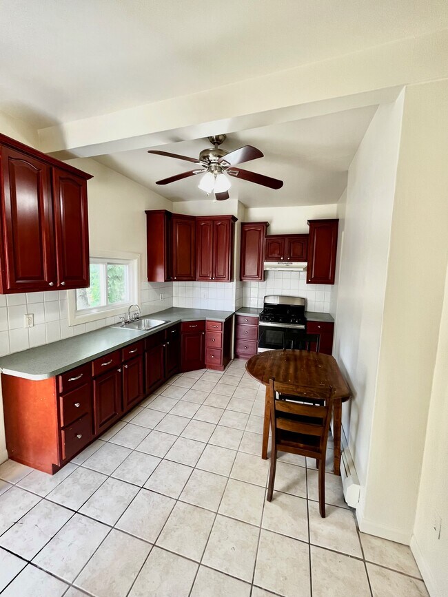 Foto del edificio - 500 N Division St