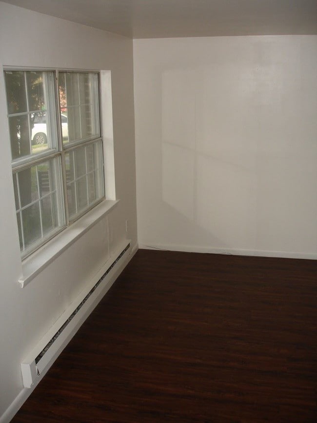 Building Photo - 3 br, 1.5 bath House - 1093 WILLIAMSBURG ROAD