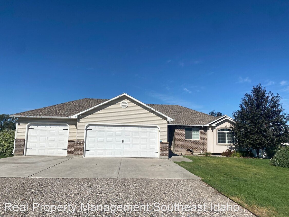 5 br, 3 bath House 209 N 3700 E House for Rent in Rigby, ID