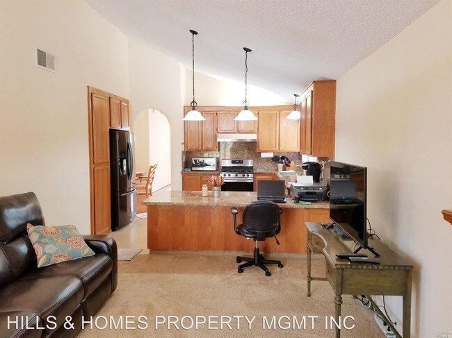 Building Photo - 3 br, 2 bath House - 7454 MERCEDES WAY