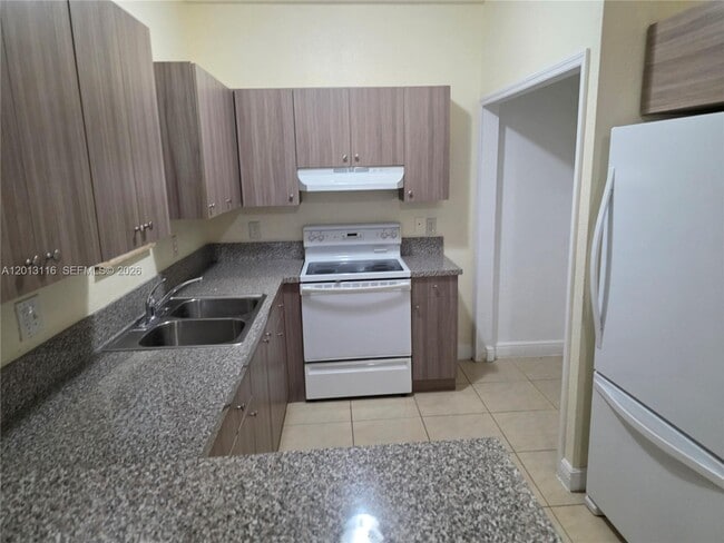 Foto del edificio - 1371 NW 9th Ct