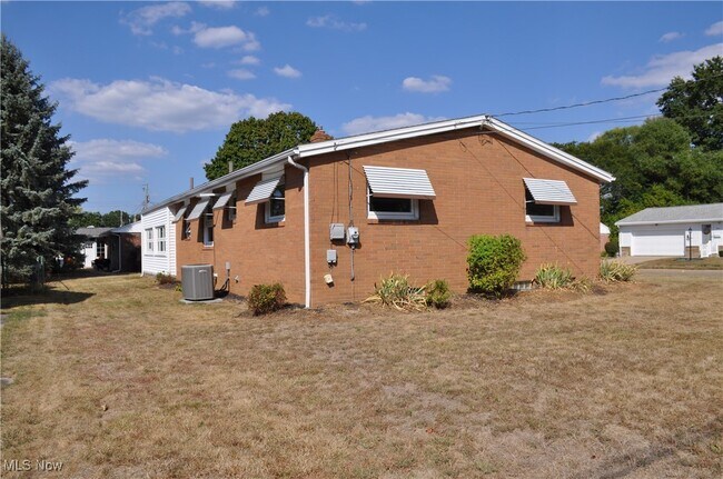 Foto del edificio - 505 Hillcrest Ave NW