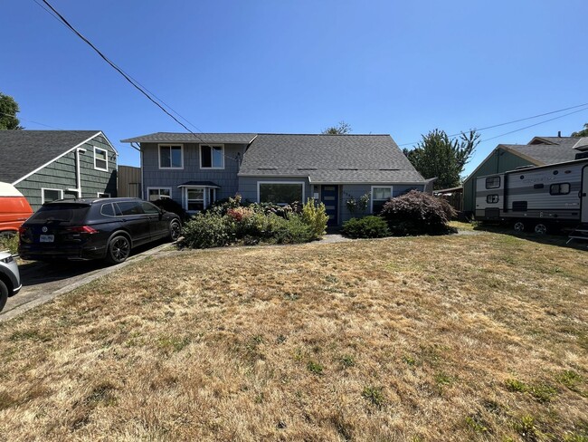 Photo - 6640 NE Roselawn St House